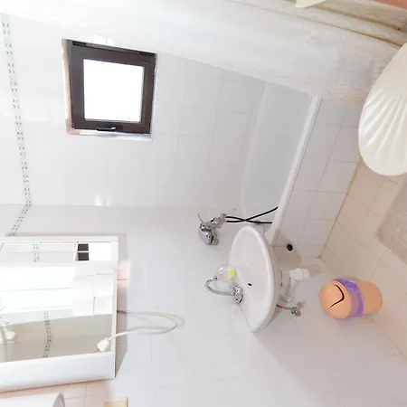 Eleonora 380 Guest house