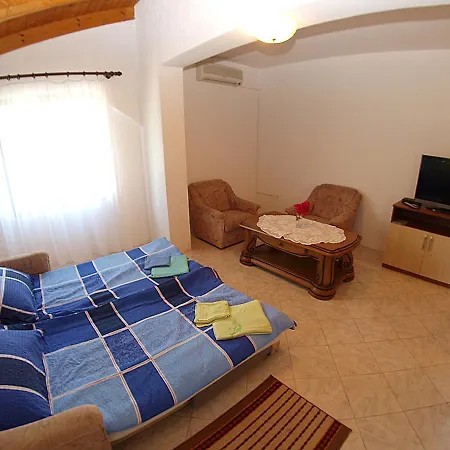 Eleonora 380 Guest house