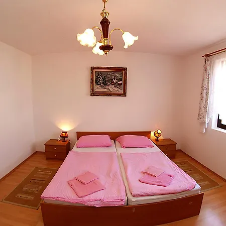 Eleonora 380 Guest house