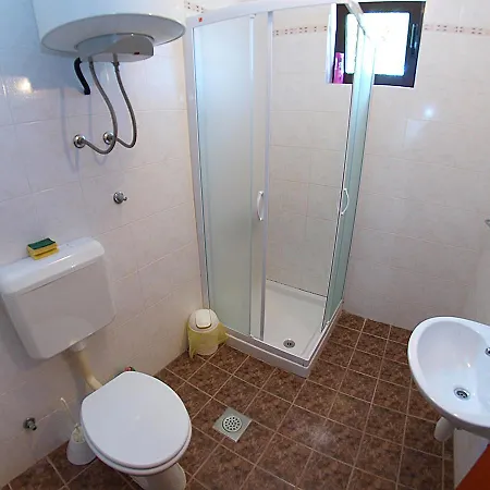 Eleonora 380 Guest house