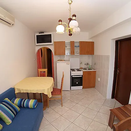 Eleonora 380 Gostinjska kuća 3*