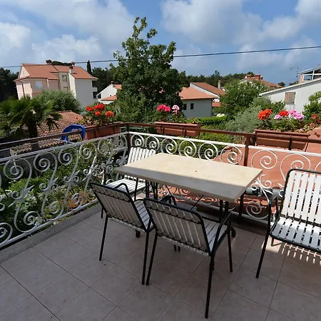 Eleonora 380 Gostinjska kuća 3*